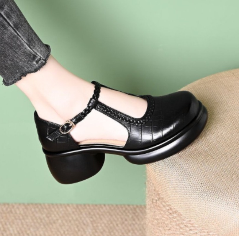 Women Black Croc‑Embossed Mary - đánh giá và giá Womens Heels